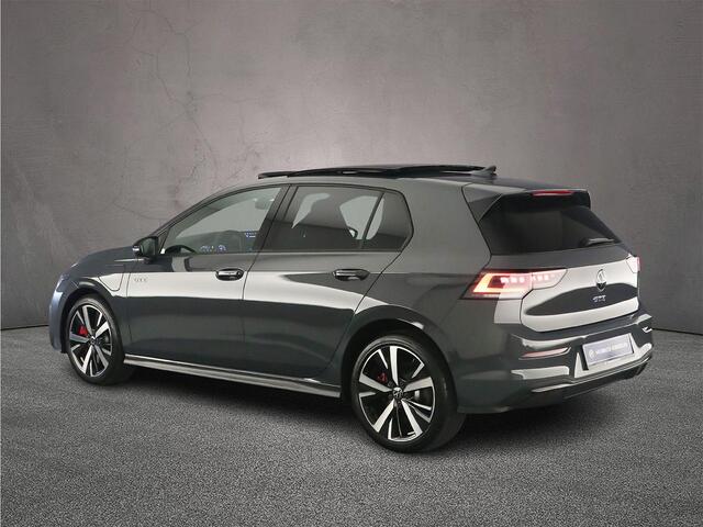 Volkswagen GOLF GTE 1.5 TSI eHybrid 272pk DSG Automaat Trekhaak, 360 camera, Panoramadak, Black Style, Adaptive cruise control, Navigatie, Achteruitrijcamera