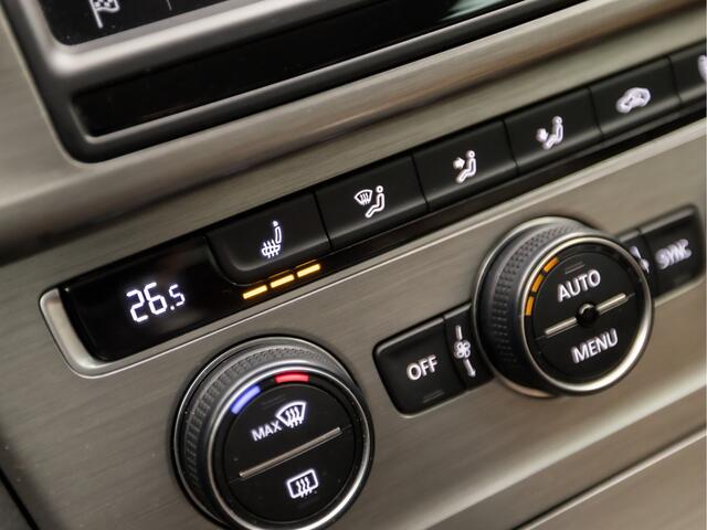 Volkswagen GOLF 1.0 TSI Sportline Automaat (NAVIGATIE, CLIMATE, CAMERA, XENON, STOELVERWARMING, LEDEREN SPORTSTOELEN, LM VELGEN, GETINT GLAS, LM VELGEN, PARKEERSENSOREN, NIEUWE APK, NIEUWSTAAT)