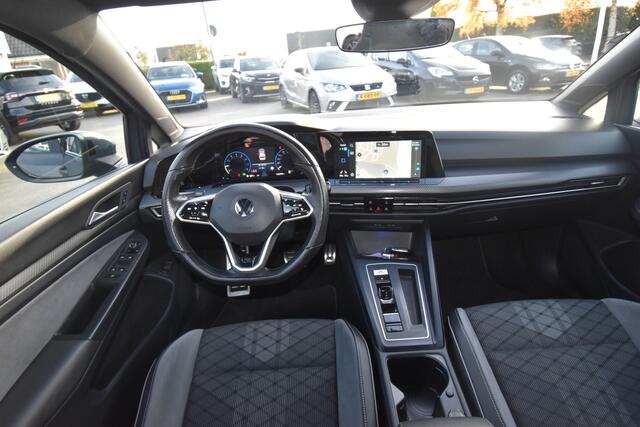 Volkswagen GOLF Variant 1.5 eTSI R-Line Business+ , TREKHAAK , VIRTUAL COCKPIT , CLIMATR , A UITROIJ CAM , LMV18 ,