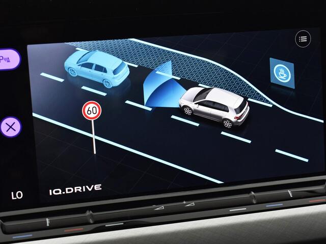 Volkswagen GOLF 1.0 TSI 110pk Life · Apple/Android Car Play · Navi · P-Sensoren · ACC · DAB · Getint Glas · Sfeerverlichting · 16'' Inch · Garantie t/m 30-08-2027 of 100.000km