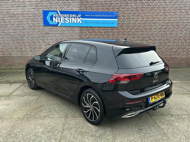 Volkswagen GOLF 1.5 TSI Style