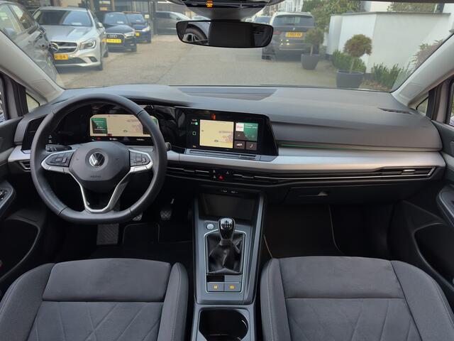 Volkswagen GOLF 1.5 TSI LIFE 131PK NAVI AIRCO DIGI-DASH APPLE-CARPLAY LED LMV PDC