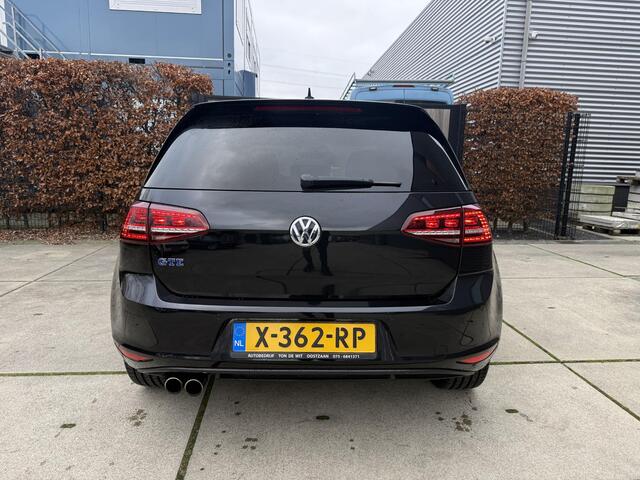 Volkswagen GOLF 1.4 TSI GTE | Pano | Keyless | LED | Carplay