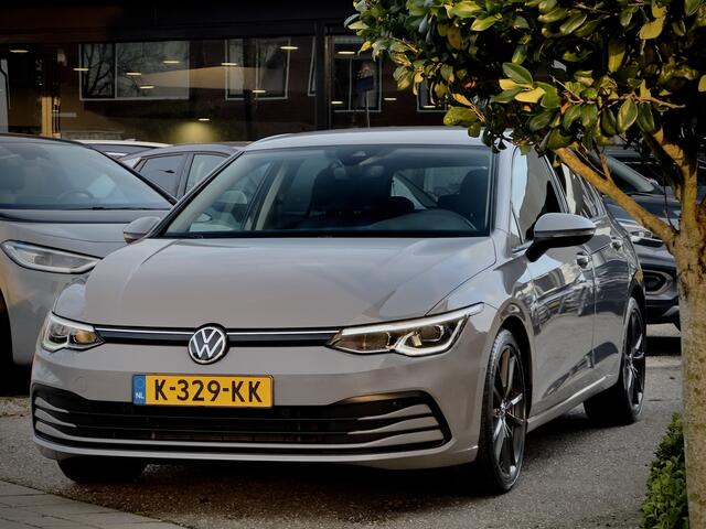 Volkswagen GOLF 1.5 TSI LIFE 131PK NAVI AIRCO DIGI-DASH APPLE-CARPLAY LED LMV PDC