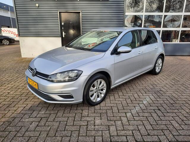 Volkswagen GOLF 1.0 TSI Comfortline. Navigatie PDC App. Carplay.