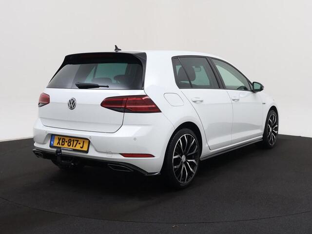 Volkswagen GOLF 1.5 TSI Highline Automaat/R-Line Trekhaak