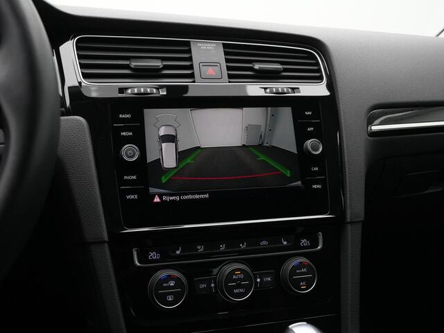Volkswagen GOLF Variant 1.5 TSI 150 pk DSG Highline | Panoramadak | Achteruitrijcamera | Stoelverwarming | Adaptive Cruise | Navigatie