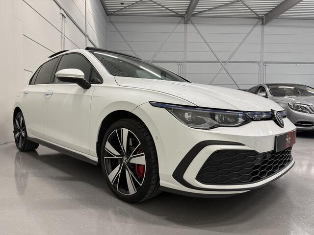 Volkswagen GOLF 1.4 eHybrid GTE PANO/HEAD-UP/IQ-LIGHT/TREKHAAK/CAMERA/ACC/STOEL+STUURVERW./SFEER/CARPLAY/18"/VOLLEDIG VW DEALER HISTORIE