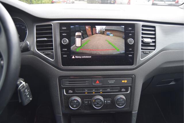 Volkswagen GOLF SPORTSVAN 1.0 TSI | Camera | A-Cruise | Trekhaak | Clima