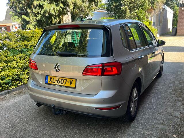 Volkswagen GOLF SPORTSVAN 1.0 TSI Comfortline Bj 2018. Airco, Cruise, PDC V+A, StoelVerw, Haak 1000kg