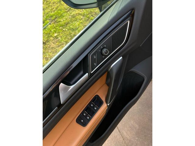 Volkswagen GOLF SPORTSVAN 1.2 TSI Business Ed.