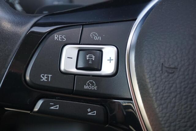 Volkswagen GOLF SPORTSVAN 1.4 TSI Highline | Trekhaak | ACC