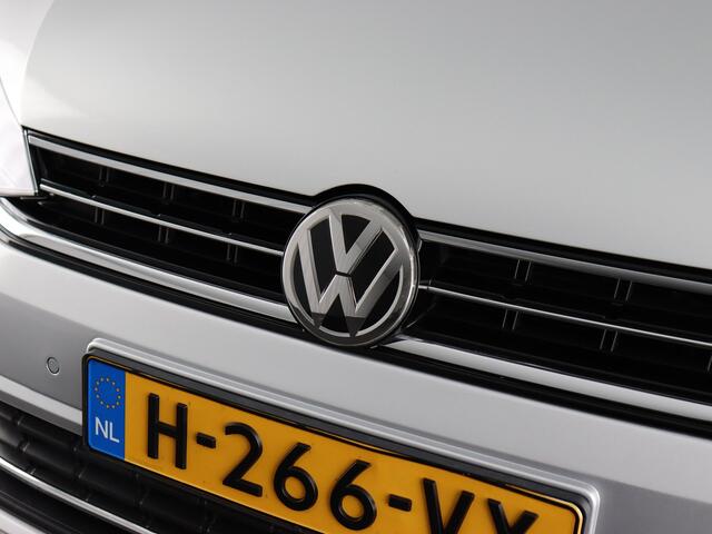 Volkswagen GOLF SPORTSVAN 1.0 TSI Highline Edition (Afn. Trekhaak / Navi / ACC / Camera)