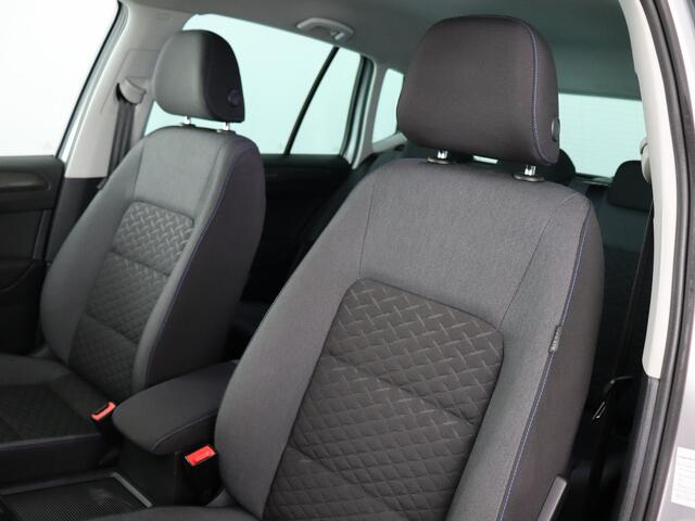 Volkswagen GOLF SPORTSVAN 1.0 TSI Highline Edition (Afn. Trekhaak / Navi / ACC / Camera)