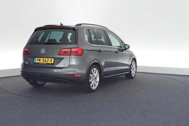 Volkswagen GOLF SPORTSVAN 1.4 TSI 150pk DSG Highline Xenon Koplampen Trekhaak Stoelverwarming