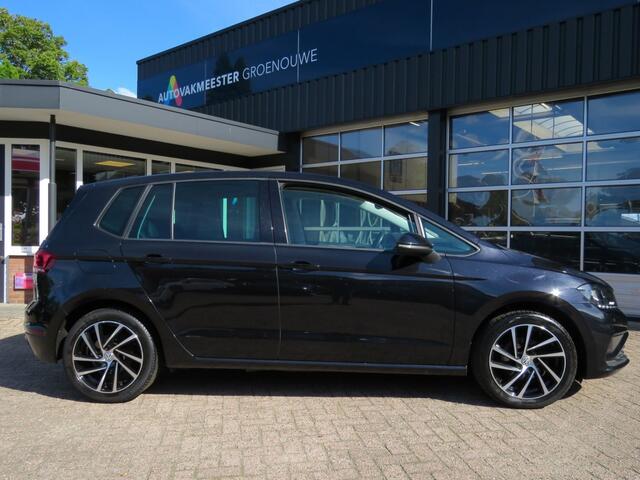 Volkswagen GOLF SPORTSVAN 1.0 TSI 115pk DSG-aut. HIGHLINE / Trekhaak / Camera / 17 Inch / BOVAG garantie