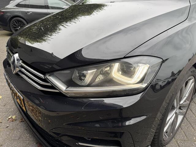 Volkswagen GOLF SPORTSVAN 1.4 TSI Highline | Panoramadak | Navigatie | Camera | DAB | Privacy Glass |
