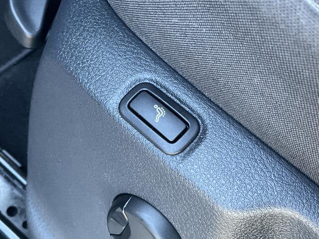 Volkswagen GOLF SPORTSVAN 1.2 TSI Highline Automaat Pano Trekhaak Adap.Cruise Stoelverw+Massage Voll.Onderhouden VOL!