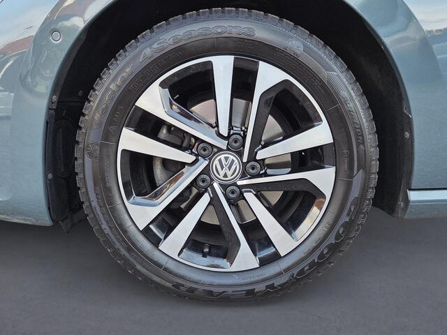 Volkswagen GOLF SPORTSVAN 1.5 TSI ACT Highline /Apple Carplay/Lane-Side-Front assist/Stoelverw./Adaptive Cruise Contr./Climate Contr./Grootlichtass./Navi/16''LMV/(MET GARANTIE*)