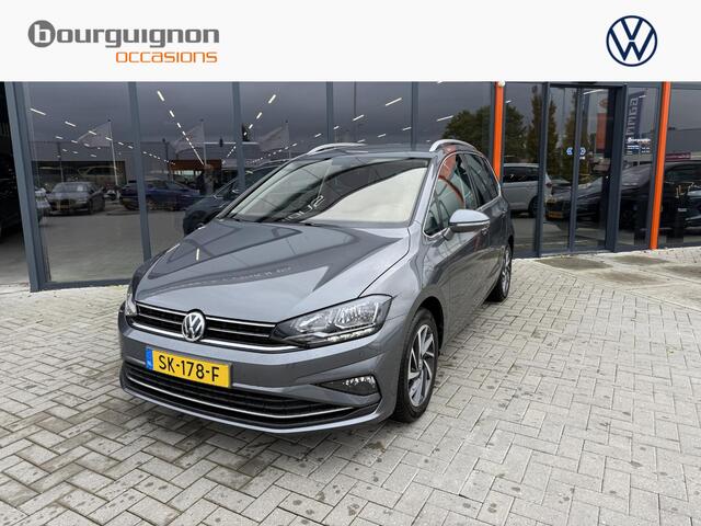 Volkswagen GOLF SPORTSVAN 1.0 TSi 110 Pk Automaat Highline | Trekhaak | Adaptive Cruise | Camera | Parkeersensoren | Airco | Navigatiesysteem | LED | Privacy Glass | 16 Inch