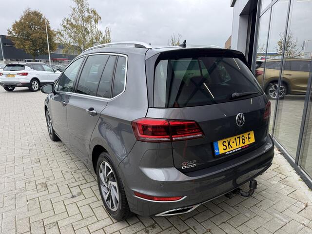 Volkswagen GOLF SPORTSVAN 1.0 TSi 110 Pk Automaat Highline | Trekhaak | Adaptive Cruise | Camera | Parkeersensoren | Airco | Navigatiesysteem | LED | Privacy Glass | 16 Inch