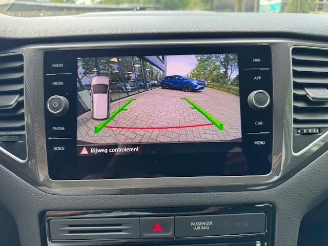 Volkswagen GOLF SPORTSVAN 1.0 TSI Highline Navi / PDC / Airco Achter rij camera /