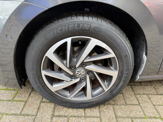 Volkswagen GOLF SPORTSVAN 1.2 TSI Bluemotion Automaat Navigatie slechts 22.000KM