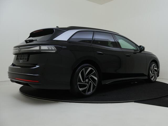 Volkswagen ID ID.7 Tourer 77 kWh Elektromotor 286 1AT Pro Business | Achterbank in ongelijke delen neerklapbaar incl. middenarmsteun en doorlaadmogelijkheid | Afstandscontrolesysteem (Front Assist), met voetgangers- en fietsersherkenning | Automatische afstandsregeling