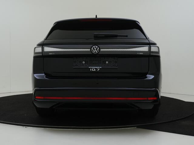Volkswagen ID ID.7 Tourer 77 kWh Elektromotor 286 1AT Pro Business | Achterbank in ongelijke delen neerklapbaar incl. middenarmsteun en doorlaadmogelijkheid | Afstandscontrolesysteem (Front Assist), met voetgangers- en fietsersherkenning | Automatische afstandsregeling