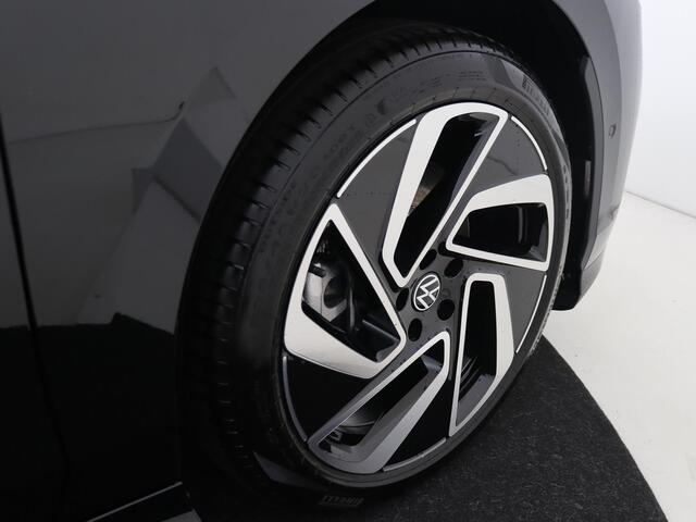 Volkswagen ID ID.7 Tourer 77 kWh Elektromotor 286 1AT Pro Business | Achterbank in ongelijke delen neerklapbaar incl. middenarmsteun en doorlaadmogelijkheid | Afstandscontrolesysteem (Front Assist), met voetgangers- en fietsersherkenning | Automatische afstandsregeling