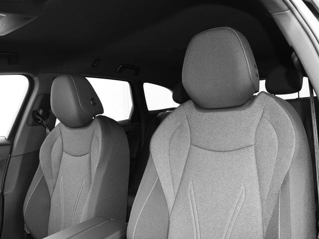 Volkswagen ID ID.7 Limited Edition 77 kWh accu 286 PK · Achteruitrijcamera · Draadloze telefoonverbinding · Trekhaak inklapbaar, met elektrische ontgrendeling ·