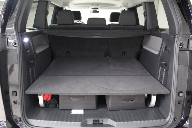 Volkswagen ID. Buzz Pro 77kWh 204PK IQ-Light | Trekhaak | Navigatie | El. schuifdeuren + achterklep | Stoelverwarming