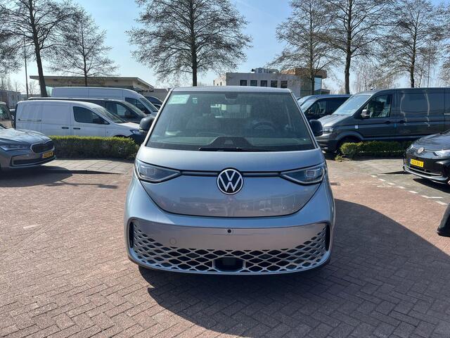 Volkswagen ID. Buzz Cargo Bedrijfswagens Bulli Edition Elektromotor 210 kW (286 pk) 79 kWh | Armsteun voor de voorstoelen, aan beide kanten | Bijrijdersstoel in plaats van bijrijdersbank inclusief ISOFIX | Standaard zijwandbekleding tot aan het dak | Open & Close Pakket |