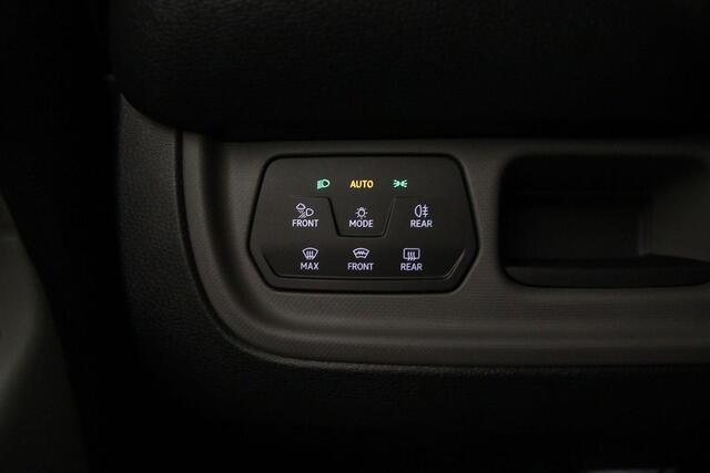 Volkswagen ID. Buzz Cargo Anniversary Edition 170pk 59 kWh | Trekhaak | Achterdeuren | Alarm | > Gelimiteerde editie; netto prijs excl. BTW en kosten rijklaarmaken <