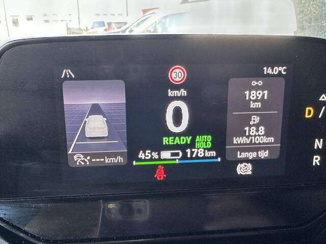 Volkswagen ID. Buzz Cargo Navi Cruise Camera . 3 zits . 77 kwh 204 pk wegen belasting 51 per kwartaal . mooie complete bus .