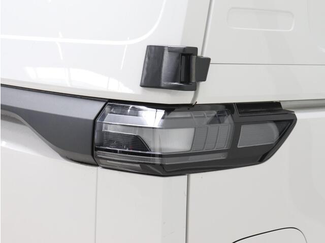 Volkswagen ID. Buzz Cargo L1H1 204 pk 77 kWh PRO Airco Cruise Control Navigatie Parkeersensoren