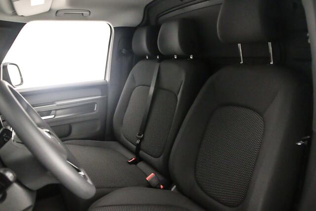 Volkswagen ID. Buzz Cargo Economy Business 59 kWh 170pk > Netto-ACTIE-Prijs; bij koop of leasen via HK / excl. kosten rijklaarmaken < | ACC | All-season banden | Achteruitrijcamera |