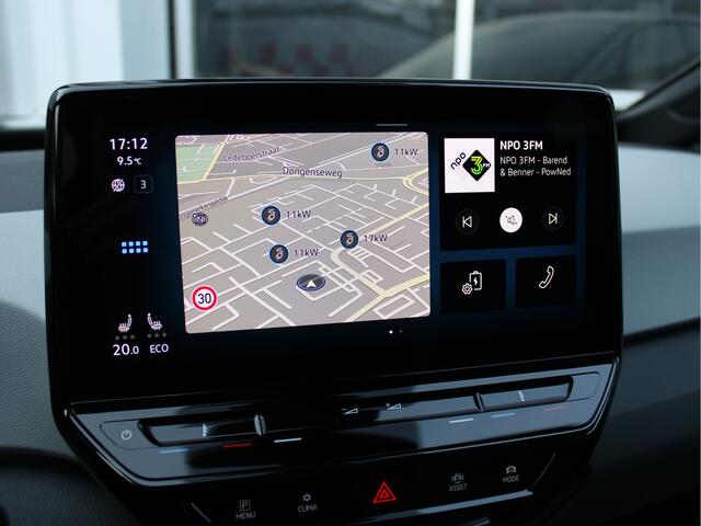 Volkswagen ID.3 First Plus 204PK 58 kWh /NAVI/MATRIX LED/Keyless/19'LM/PDC/Achteruitrijcamera/ACC/Standkachel/Stoelverw./NAP! 1e eig!