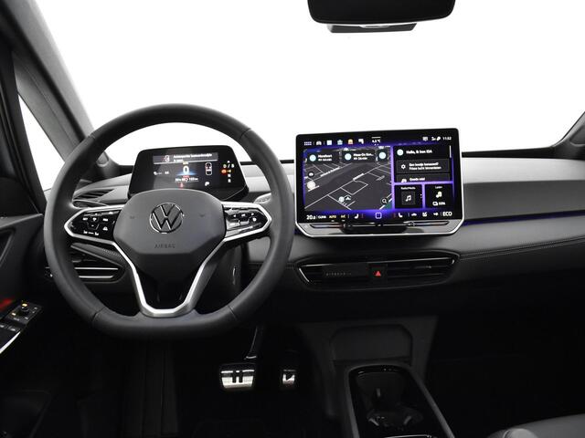 Volkswagen ID.3 Pure Oranje Edition 52kWh |125 kW/170pk Volkswagen ID.3 Pure Oranje Edition 52 kWh |125 kW / 170 pk H | 18" LM velgen met All-season banden | Lederen bekleding | Getint glas |