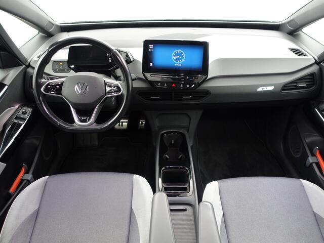 Volkswagen ID.3 First Plus 58 kWh Aut- Stuur/Stoelverwarming, CarPlay, Sfeerverlichting, Ada Cruise, Standkachel, Xenon led, Dynamic Select