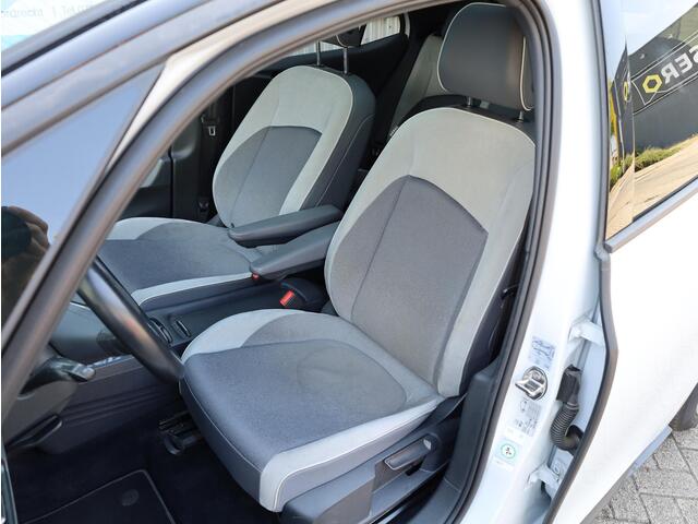 Volkswagen ID.3 Pro 58 kWh 150KW | Panodak | Warmtepomp | IQ Light Matrix | Keyless | Achteruitrijcamera | Stoel&stuurverwarming |