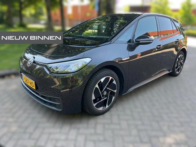 Volkswagen ID.3 Life 58 kWh | Stoelverwarming | Cruise Control | Navigatie | Standkachel | Keyless | Parkeersensoren | LED | Apple Carplay | BTW |