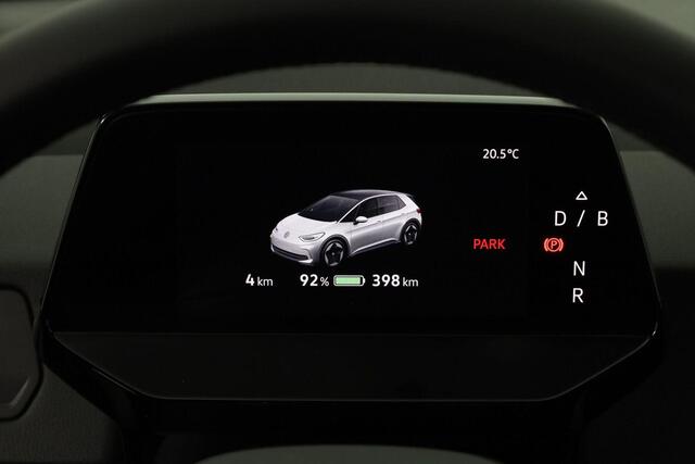 Volkswagen ID.3 Pro Business 59 kWh 150 kW / 204 pk | IQ Light | Achteruitrijcamera | Navigatie | 18 inch