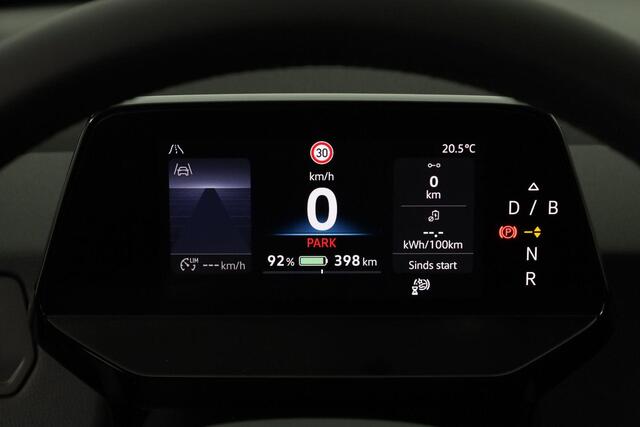 Volkswagen ID.3 Pro Business 59 kWh 150 kW / 204 pk | IQ Light | Achteruitrijcamera | Navigatie | 18 inch