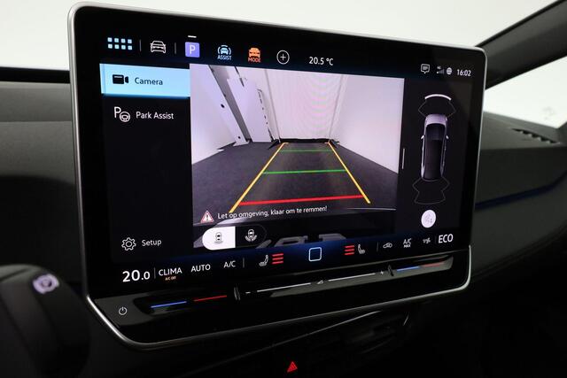 Volkswagen ID.3 Pro Business 59 kWh 150 kW / 204 pk | IQ Light | Achteruitrijcamera | Navigatie | 18 inch