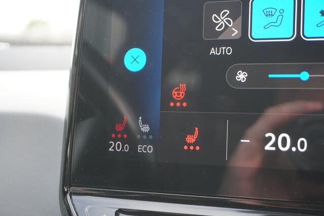 Volkswagen ID.3 First Plus 58 kWh | STOEL/STUURVERW. | CAMERA | MATRIX LED | ACC |