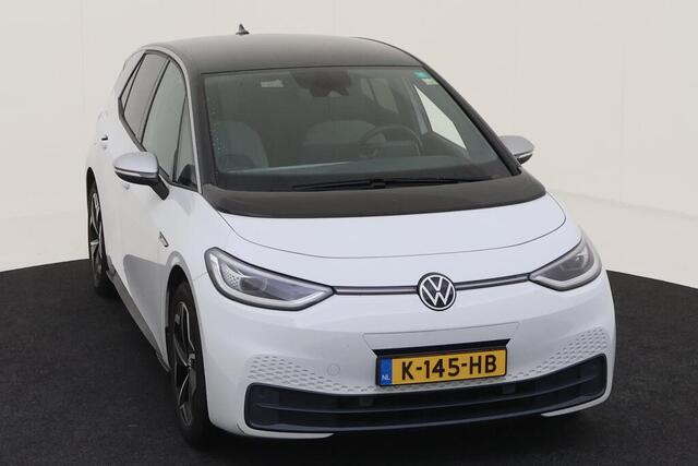 Volkswagen ID.3 First Plus 58 kWh Navigatie / Parkeersensoren / Airco-Clima / Camera / LED verlichting