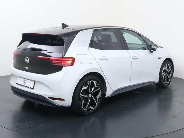 Volkswagen ID.3 First Plus 58 kWh | 204 PK | SoH 91% | Matrix LED koplampen | Verwarmde voorstoelen | | Adaptive cruise control |