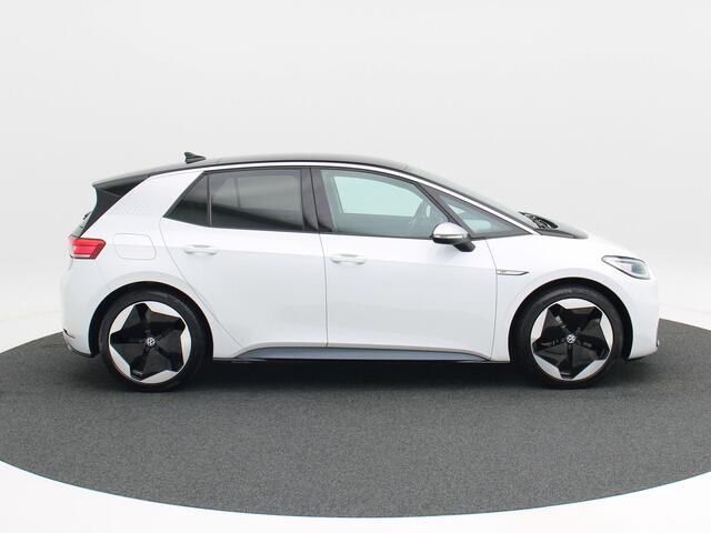 Volkswagen ID.3 First Max 58 kWh 204 Pk Automaat | SOH 93% | Panoramadak | Carplay | Elektrische Stoelen | Full LED | Camera | Parkeersensoren | Privacy Glass | Climate Control | 20 Inch