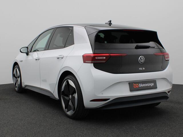 Volkswagen ID.3 First Max 58 kWh 204PK Aut. Panoramadak, 95% SOH, Adaptieve Cruise Controle, Keyless, Achteruitrijcamera, Side Assist, Head-Up Display, Ergo Comfort stoel, Stoel-Stuurverwarming, 20" LM Velgen